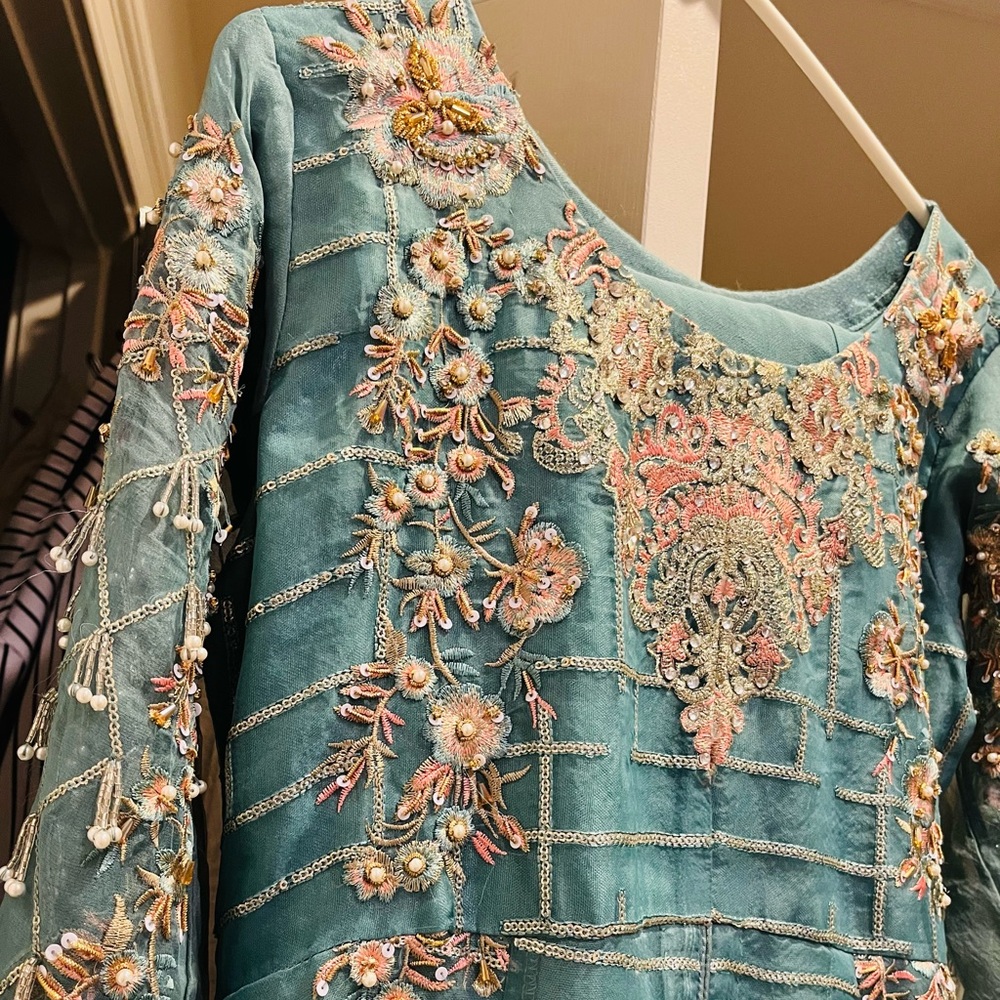 4 pieces brand new Dress